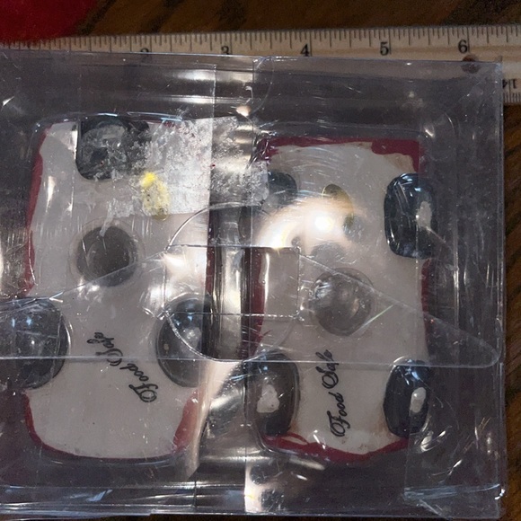 EC Christmas salt & pepper shakers. Car towing a camper 3”x 1.5” each piece - Picture 15 of 16